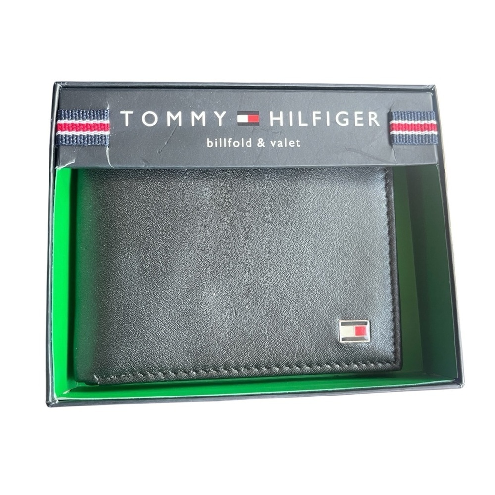 Tommy Hilfiger Men's Black Leather Wallet Bifold 6 Credit Card Pockets Gift Box - Picture 3 of 5